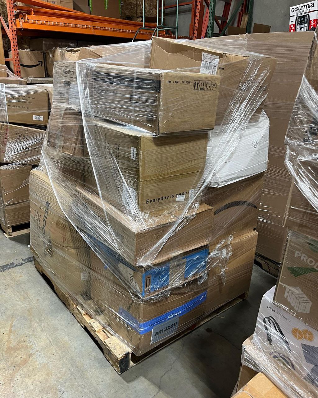 Amazon mediums pallets