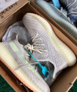 Yeezy Shoes Pallet