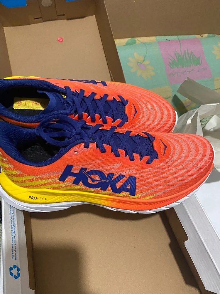 HOKA SHOES PALLETS