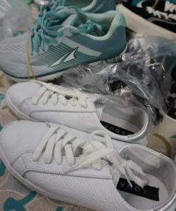 10prs Mens & Womens Sneakers HOKA Altra ADIDAS Aqua