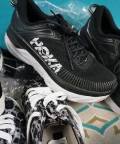 10prs Mens & Womens Sneakers HOKA Altra ADIDAS Aqua